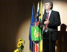 Dr. Milan Zver se je udeležil slavnostne seje občinskega sveta občine Šentjernej Dr. Milan Zver se je udeležil slavnostne seje občinskega sveta občine Šentjernej